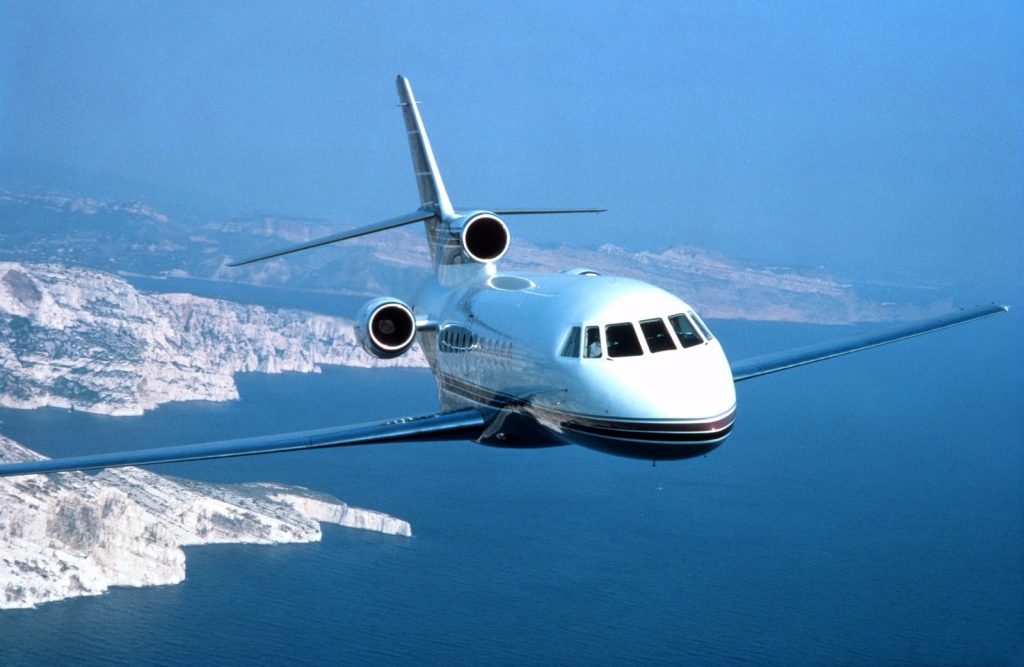 Falcon 900