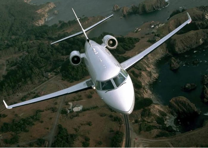 Gulfstream G200 super midsize jet view 1 for Dallas charter