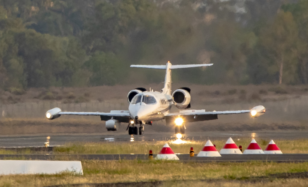 Learjet 35 light jet view 2 for Dallas charter